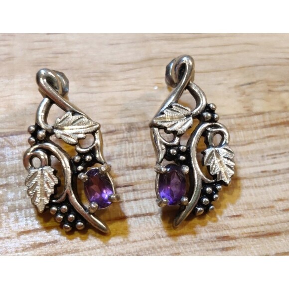 Native Jewelry - VTG WM 925 Sterling Silver Native Style Grape Vine With Amethyst Stone Earrings
